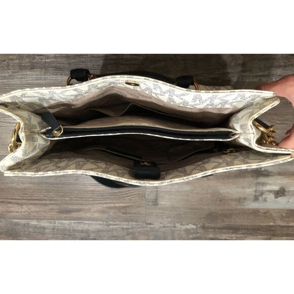 Michael Kors White & Navy Blue Purse HandBag Canvas East West - Picture 4 of 7